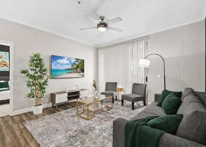 Appartement Desert Serenity Retreat Pools Patio Pet-friendly Escape *